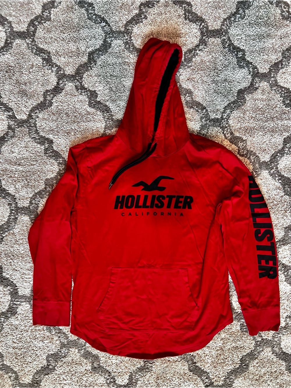 Hollister Men’s XL Red Long Sleeve Hooded T-Shirt Logo 100% Cotton